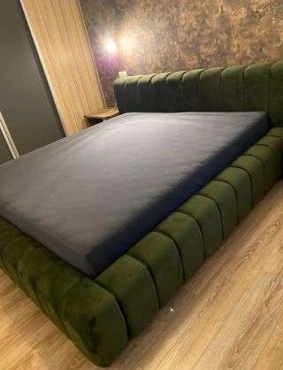 💬 „Posteľ je naozaj nádherná, ešte krajšia, ako som očakávala. Kvalita spracovania vyzerá veľmi dobre… S nákupom som veľmi...